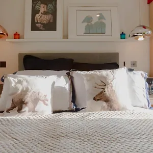 Beautiful For 6 Near Olympic Park And Abba Theatre , London United Kingdom