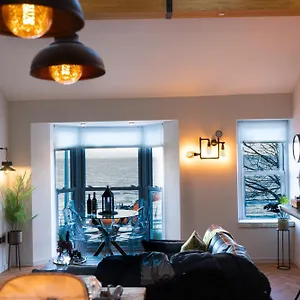  Apartment Mumbles & Stunning Ocean Views - Sleeps 4