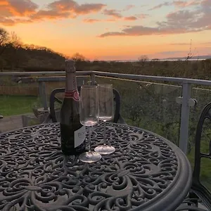  Holiday home Y Llofft, Llanrhidian, Gower